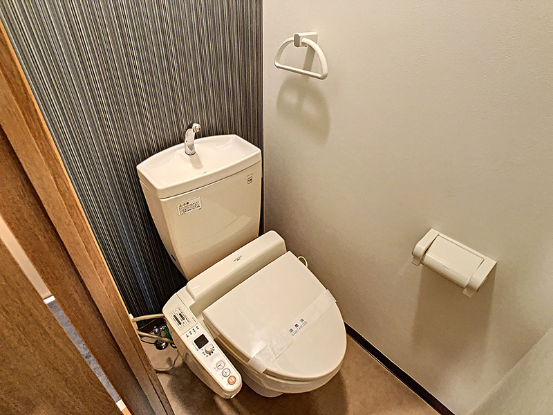 トイレ　※同タイプの他のお部屋の写真です※