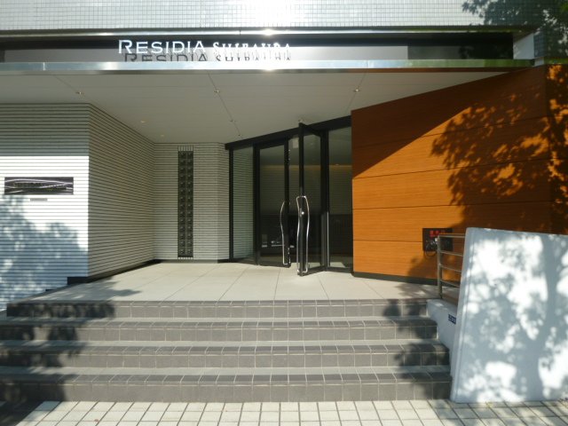 エントランス　エントランス