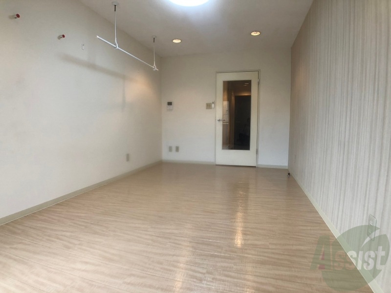 居室・リビング　広くてキレイなお部屋が広がっていて、充実した生活が送れそう。