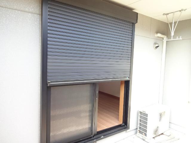 セキュリティ　防犯シャッター（イメージ）