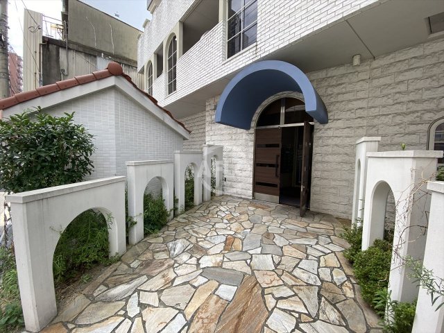 エントランス　ヴィラ・リヴィエール　エントランス