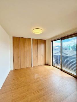 居室・リビング　室内