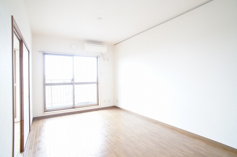 居室・リビング　※同タイプ別室画像につき現況優先