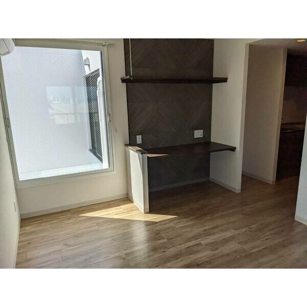 居室・リビング　テーブル付き☆