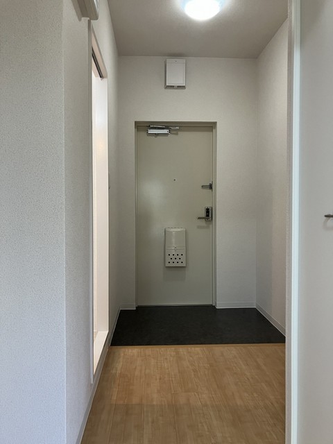 URアルビス池田の玄関写真