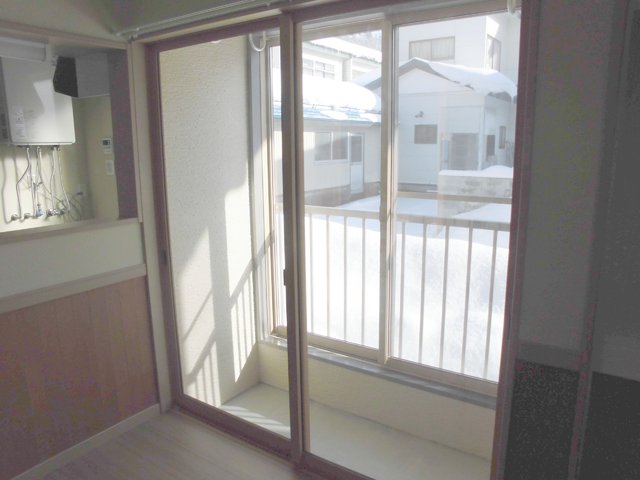バルコニー　サンルームバルコニー