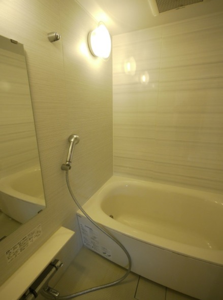 バス・シャワールーム　一日の疲れを癒せますね。