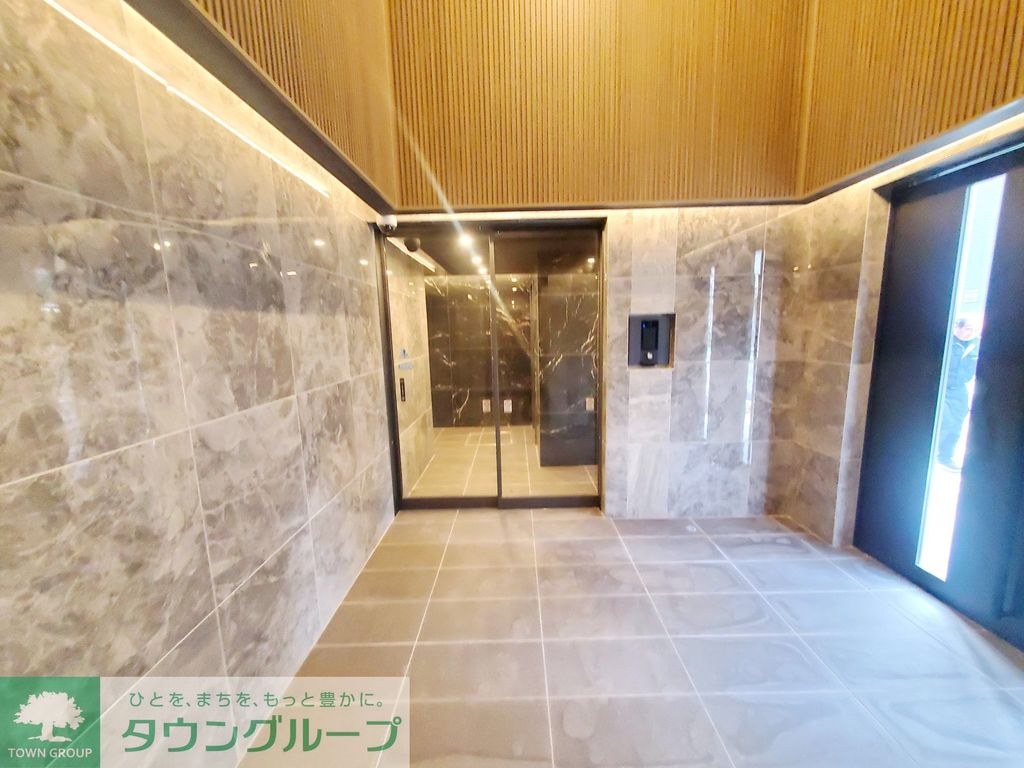 エントランス　エントランス