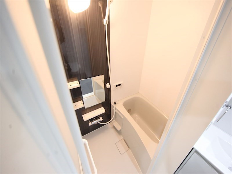 バス・シャワールーム　追い焚き・オートバス機能付お風呂