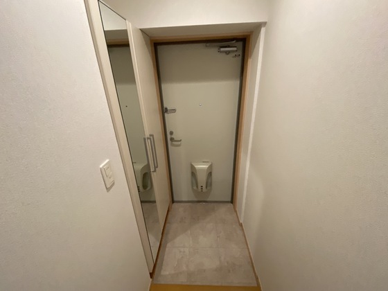 玄関　※別部屋の写真です