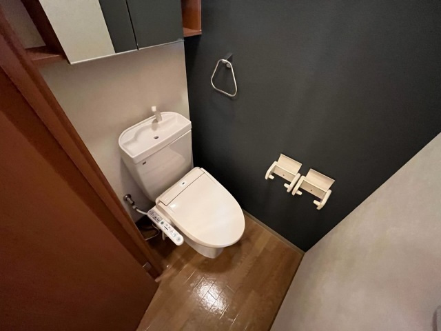 近鉄生駒線 勢野北口駅 徒歩7分 2階建 築18年のトイレ写真