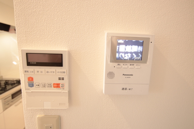 セキュリティ　ＴＶモニターホンと給湯設備