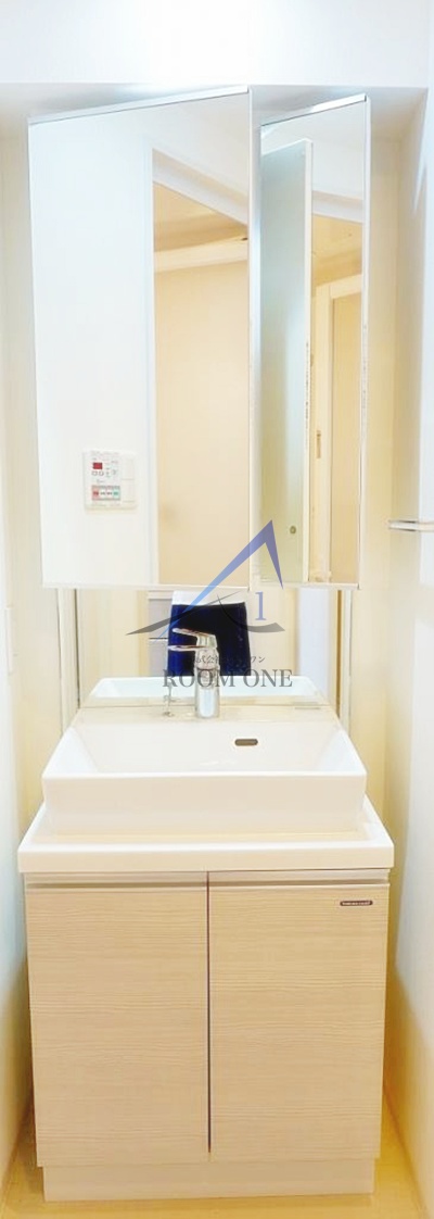 洗面設備　洗面台です。