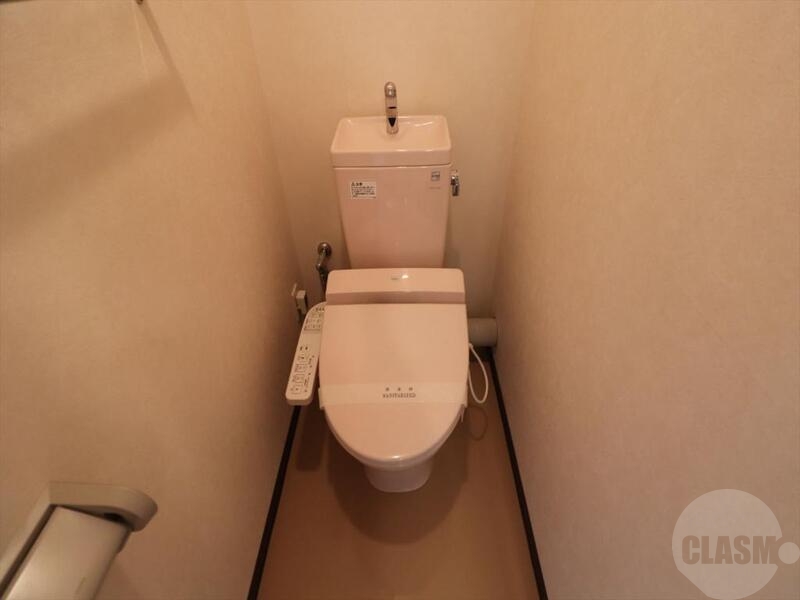 トイレ　温水洗浄便座トイレ