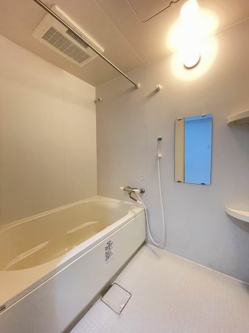 バス・シャワールーム　日々の疲れを癒すお風呂付です
