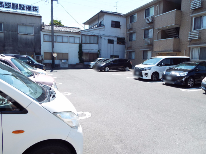 駐車場　駐車場