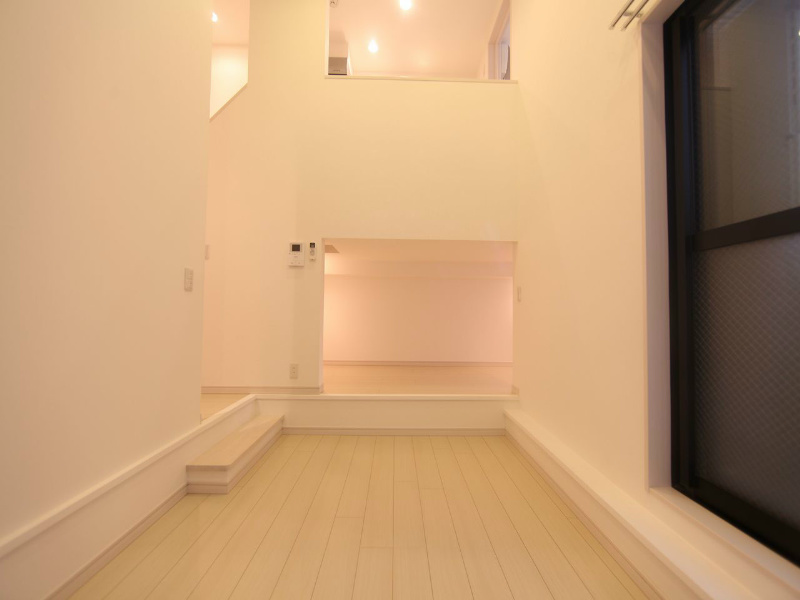 居室・リビング　洋室5帖　アンダーロフト5.2帖（収納でも部屋でも使えます）