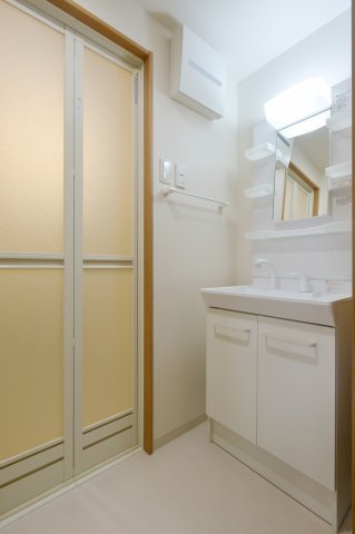 洗面設備　忙しい朝には欠かせない洗面所です