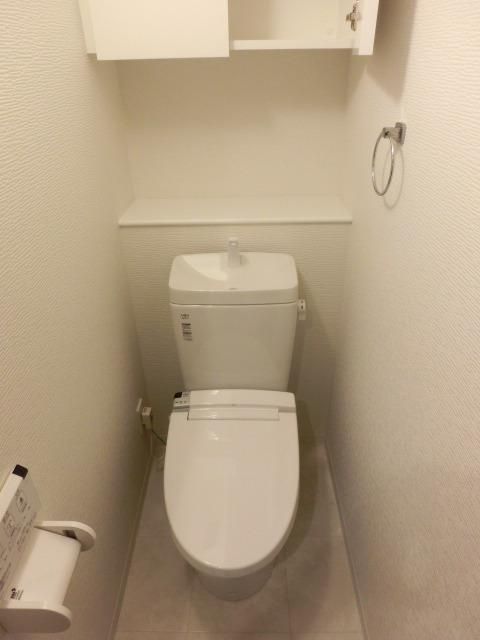 トイレ　ウォシュレット機能付