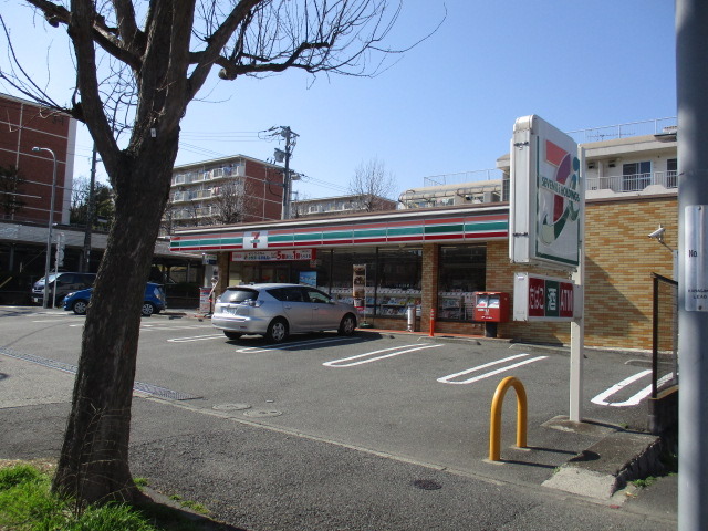 コンビニ　セブンイレブン（コンビニ）まで100m