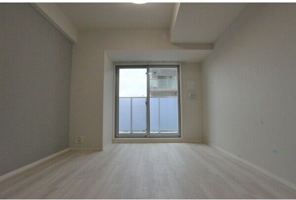 居室・リビング　使いやすい形の為、レイアウトを楽しめます♪