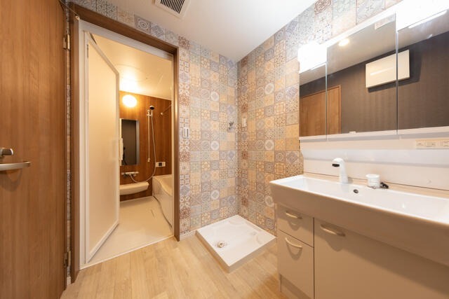 バス・シャワールーム