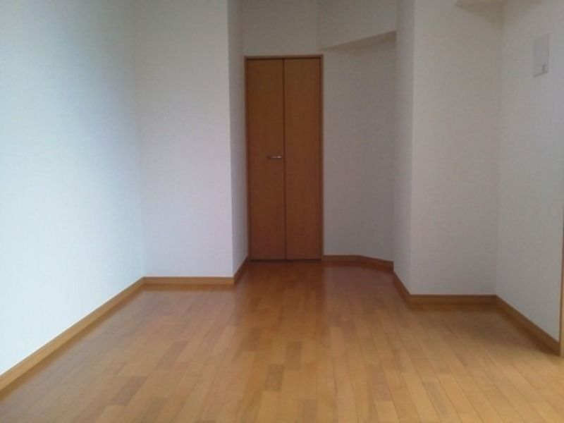 居室・リビング　☆明るい洋室☆