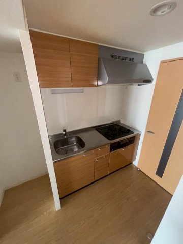 キッチン　コンパクトなキッチンで掃除もラクラク