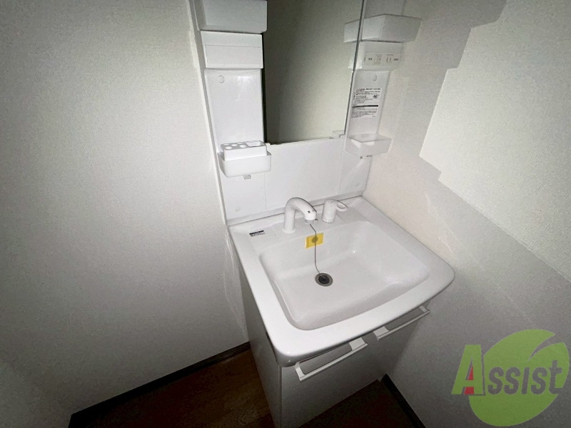 洗面設備　シャンプードレッサーなので身支度しやすそうですね。