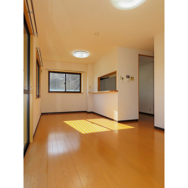 居室・リビング　使いやすい居間です