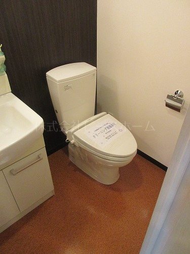 トイレ　※別号室参考写真