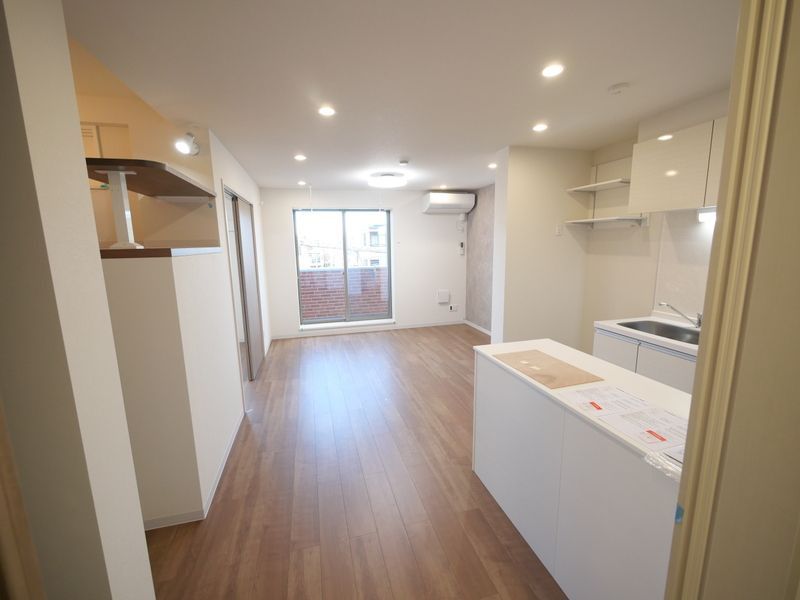 居室・リビング　☆明るい洋室☆