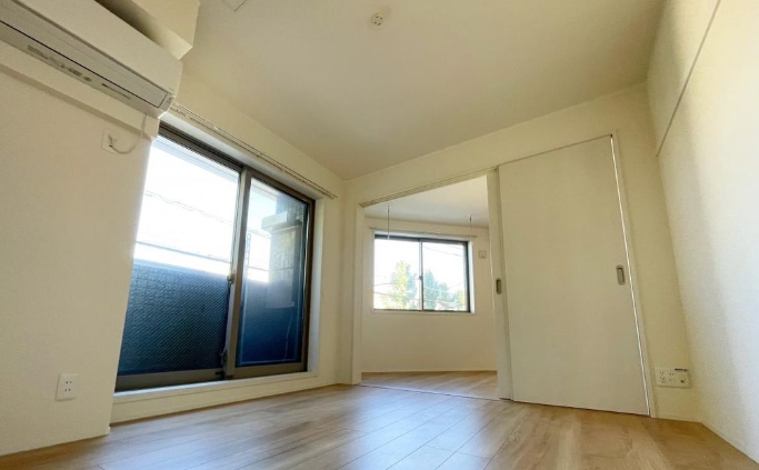 居室・リビング　☆明るいリビング☆