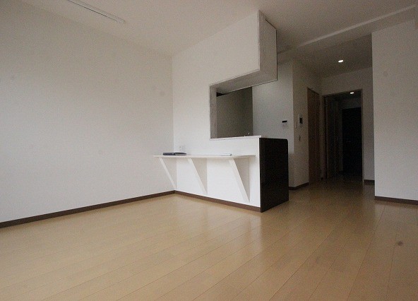 居室・リビング　同物件別号室のものです。