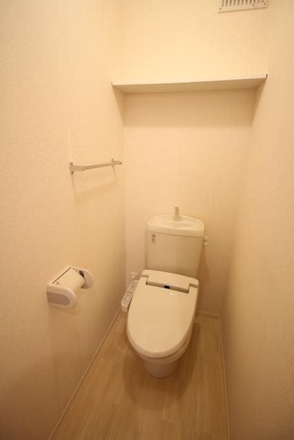 トイレ　もちろんウォーシュレット付