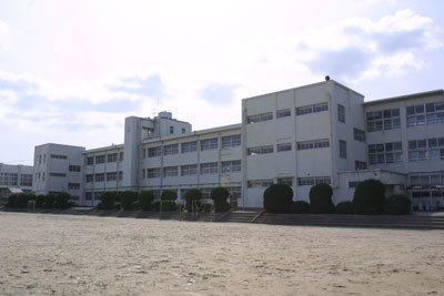 中学校　遠賀町立遠賀中学校（中学校）まで1720m