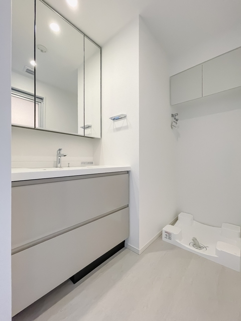 洗面設備　※写真は同タイプ住戸です。