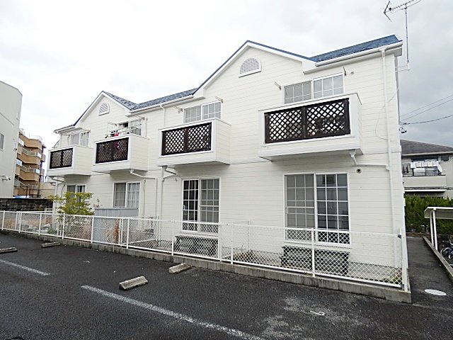 建物外観　外壁塗り替え済