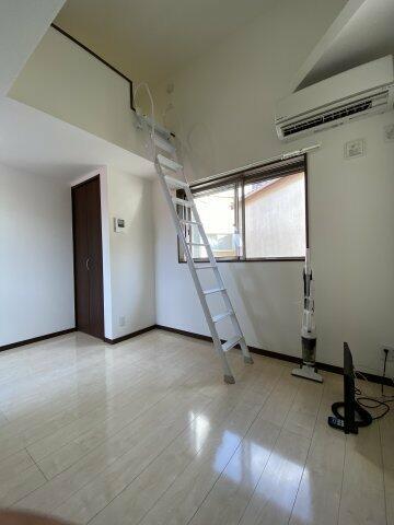 居室・リビング　?