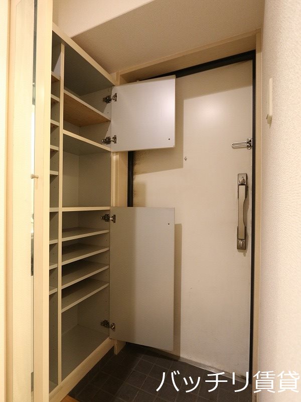 玄関　別号室イメージの為、現状を優先致します。