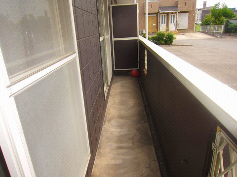 バルコニー　室内写真は別部屋の写真です。