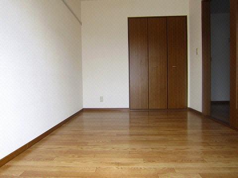 収納　室内写真は別部屋の写真です。