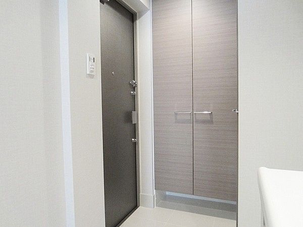 玄関　（別タイプ参考写真）グラントゥルース赤羽プレミオ　北区赤羽1