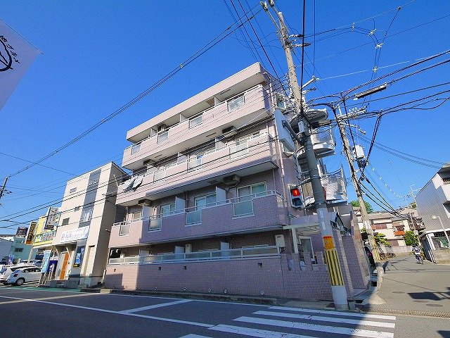 建物外観　外観は落ち着いています