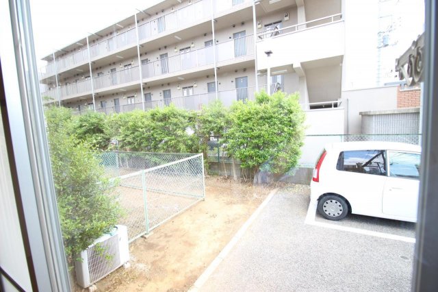 バルコニー　庭もあり広々しています♪