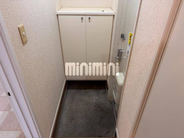 玄関　同間取の別室参照