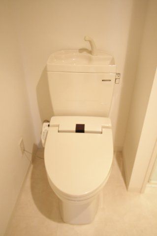 トイレ　（別タイプ参考写真）リヴシティ文京春日　文京区春日2