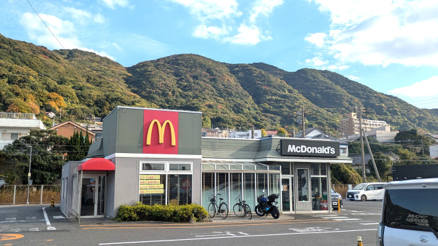 飲食店　マクドナルド　門司シーサイド店（飲食店）まで1700m
