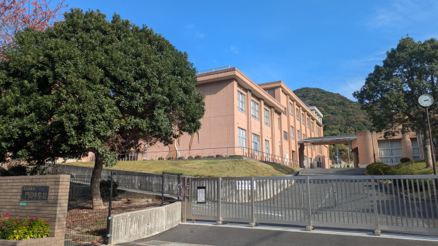 中学校　北九州市立門司中学校（中学校）まで3200m