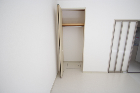 収納　※別号室の写真になります。